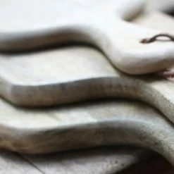 Nkuku Chunni Chopping Board In Mango Wood