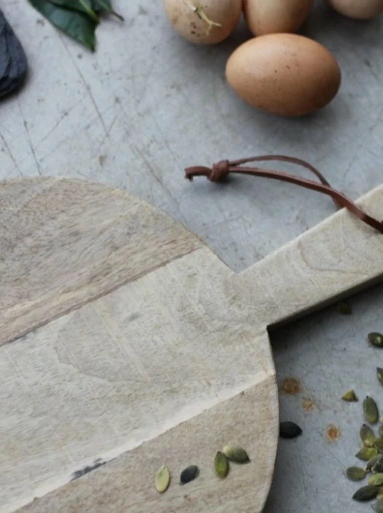 Nkuku Mango Wood Pizza Board In Medium 3 Nkuku Mango Wood Pizza Board In Medium