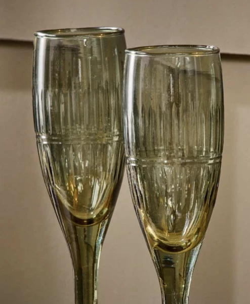 Nkuku Mila Champagne Flute In Dark Emerald Set Of 4 1 Nkuku Mila Champagne Flute In Dark Emerald Set Of 4