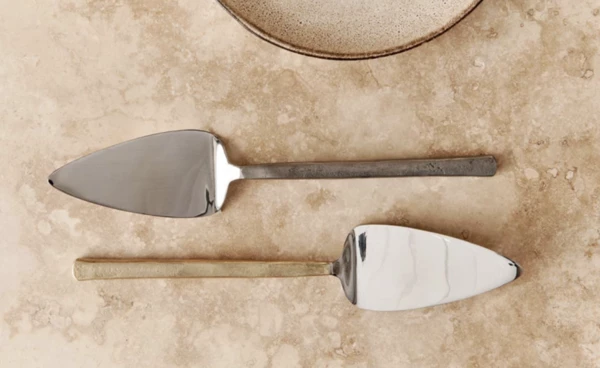 Nkuku Sirkali Cake Slice Brushed Silver 1 Nkuku Sirkali Cake Slice Brushed Silver