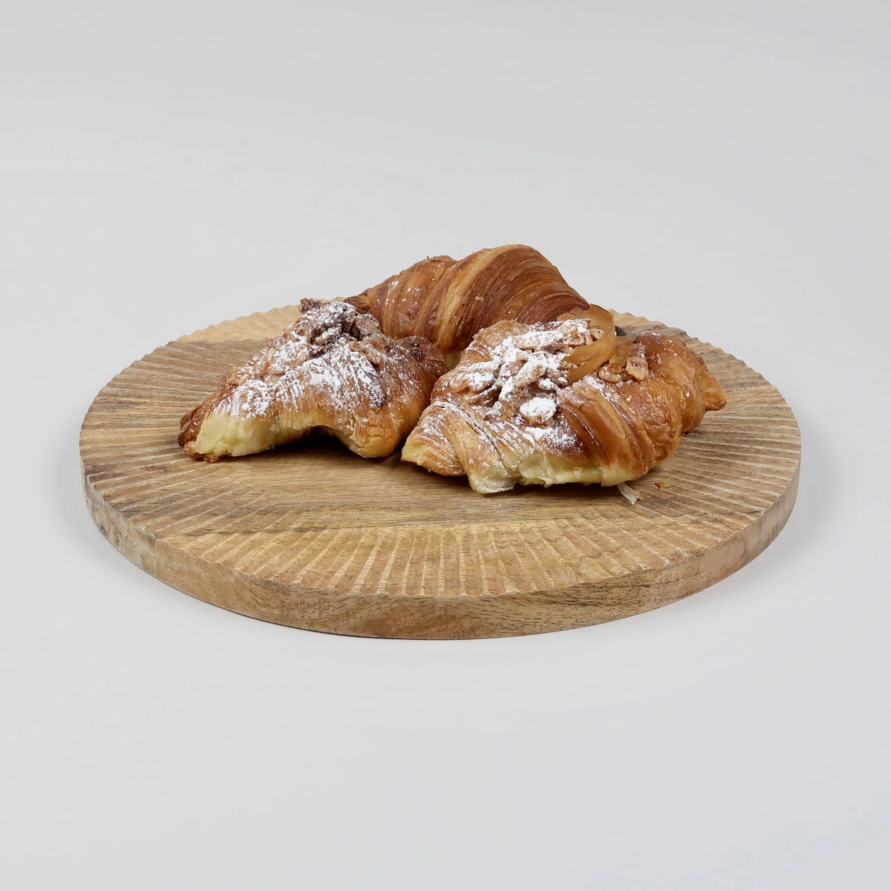 Nkuku Soria Chopping Board - Medium 5 Nkuku Soria Chopping Board - Medium