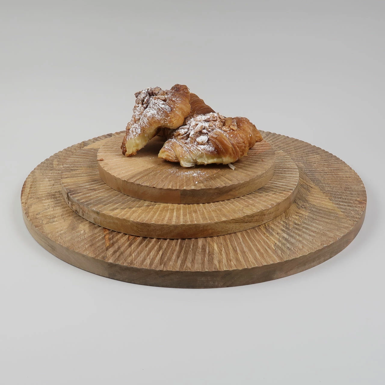 Nkuku Soria Chopping Board - Medium 9 Nkuku Soria Chopping Board - Medium