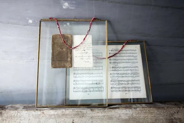 Nkuku Xl Brass Kiko Frame Portrait 36 X 29 Cm 3 Nkuku Xl Brass Kiko Frame Portrait 36 X 29 Cm