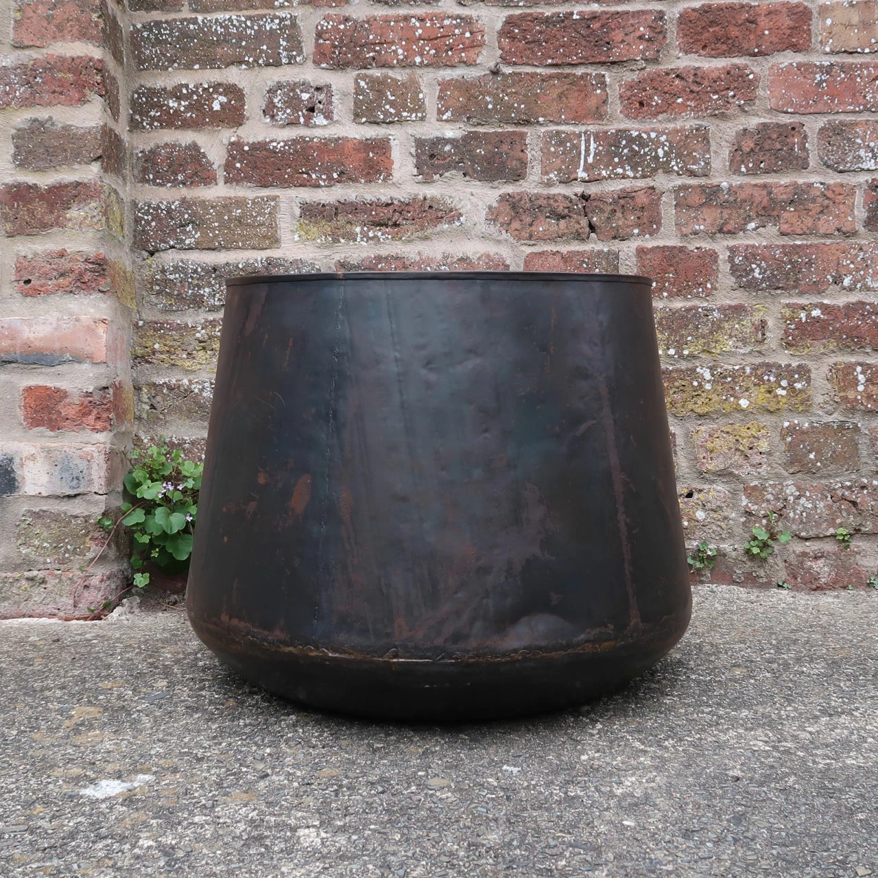 Nkuku Endo Reclaimed Iron Planter - Large 4 Nkuku Endo Reclaimed Iron Planter - Large