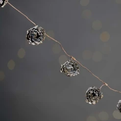 Nkuku Baranti Bud Garland