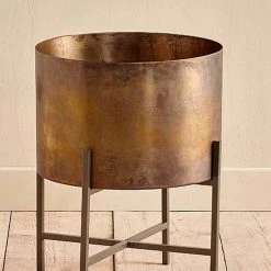Nkuku Large Juoni Iron Planter