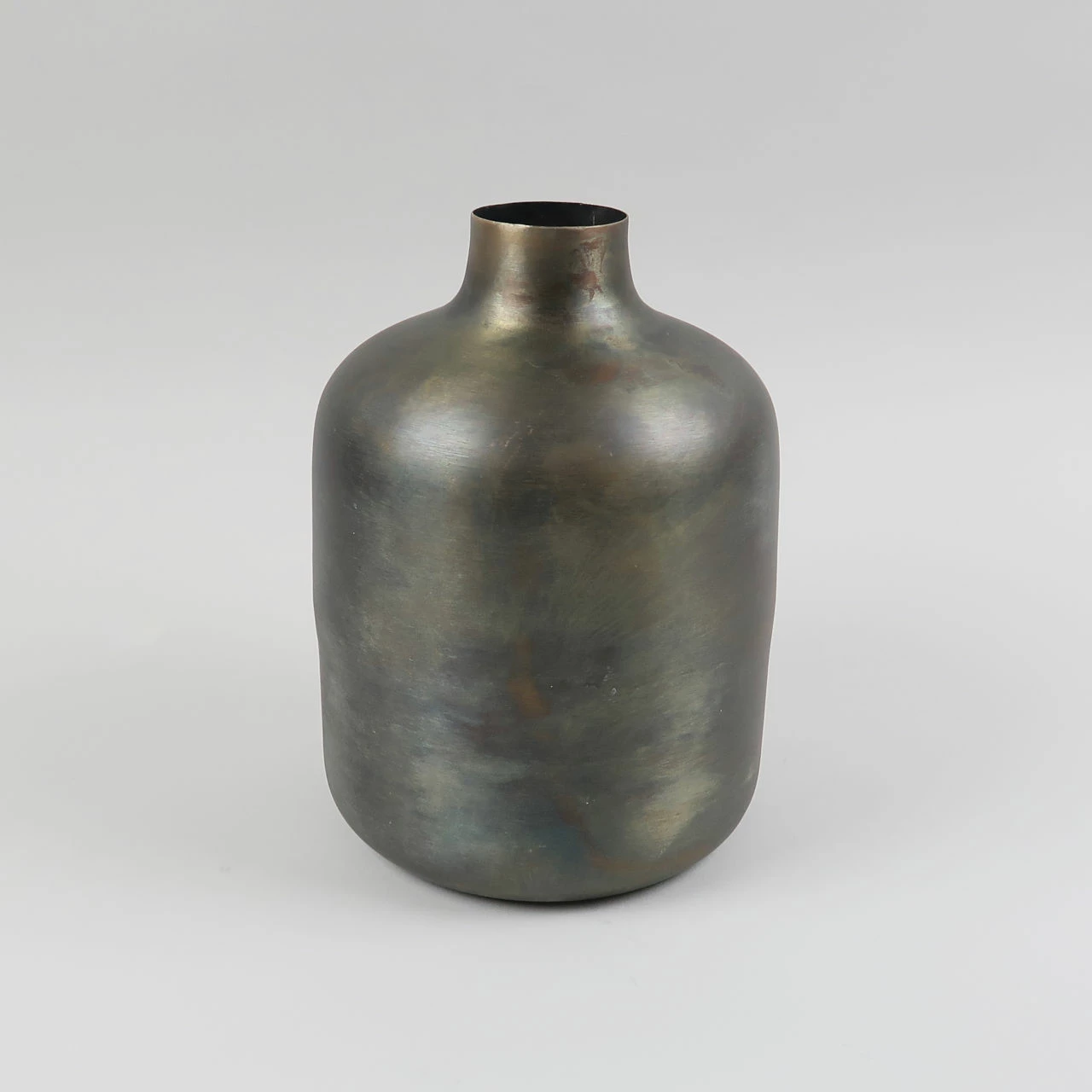 Nkuku Boro Iron Straight Vase - Large 3 Nkuku Boro Iron Straight Vase - Large