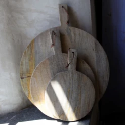 Nkuku Mango Wood Pizza Board - Medium 5 Nkuku Mango Wood Pizza Board - Medium