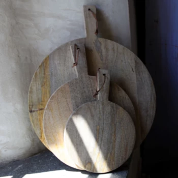 Nkuku Mango Wood Pizza Board - Medium 3 Nkuku Mango Wood Pizza Board - Medium