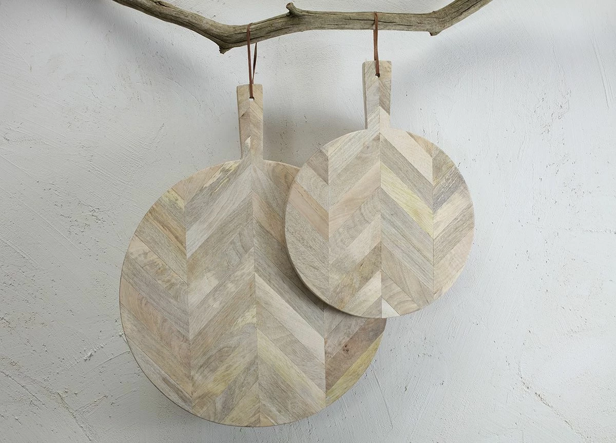 Nkuku Large Wooden Nalbari Pizza Board 5 Nkuku Large Wooden Nalbari Pizza Board