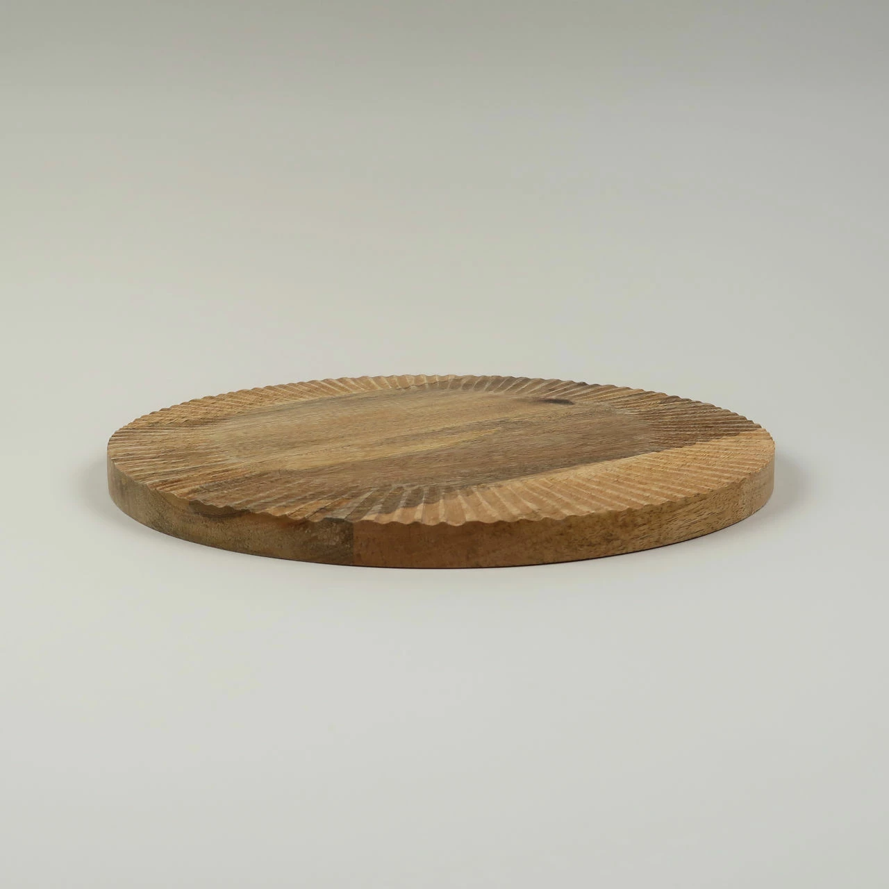 Nkuku Soria Chopping Board - Medium 4 Nkuku Soria Chopping Board - Medium