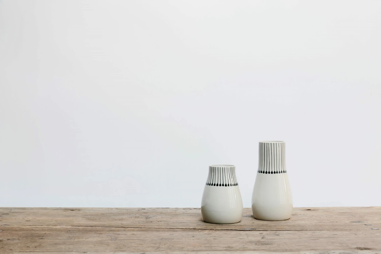 Nkuku Small Ceramic Black & White Matchstick Vase 3 Nkuku Small Ceramic Black & White Matchstick Vase