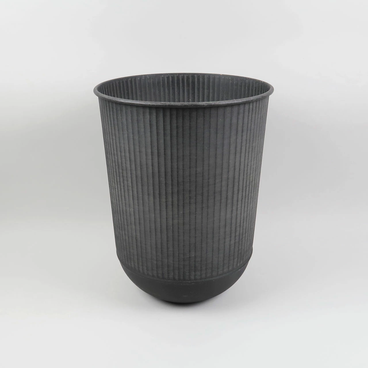 Nkuku Kampar Metal Planter Medium 3 Nkuku Kampar Metal Planter Medium